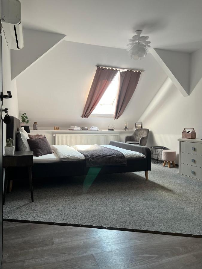 Bulevard Mansards Satu Mare Dış mekan fotoğraf